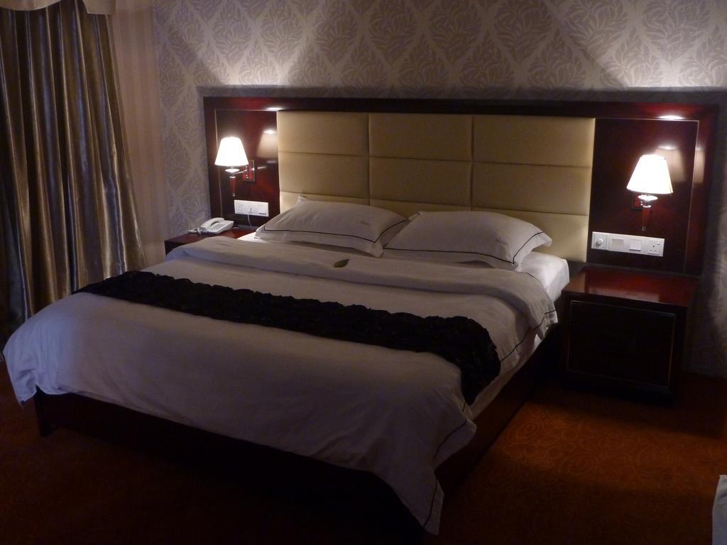 Pariss Hotel Johor Bahru Kültér fotó