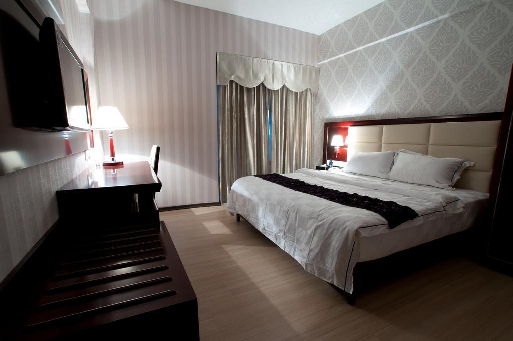 Pariss Hotel Johor Bahru Szoba fotó