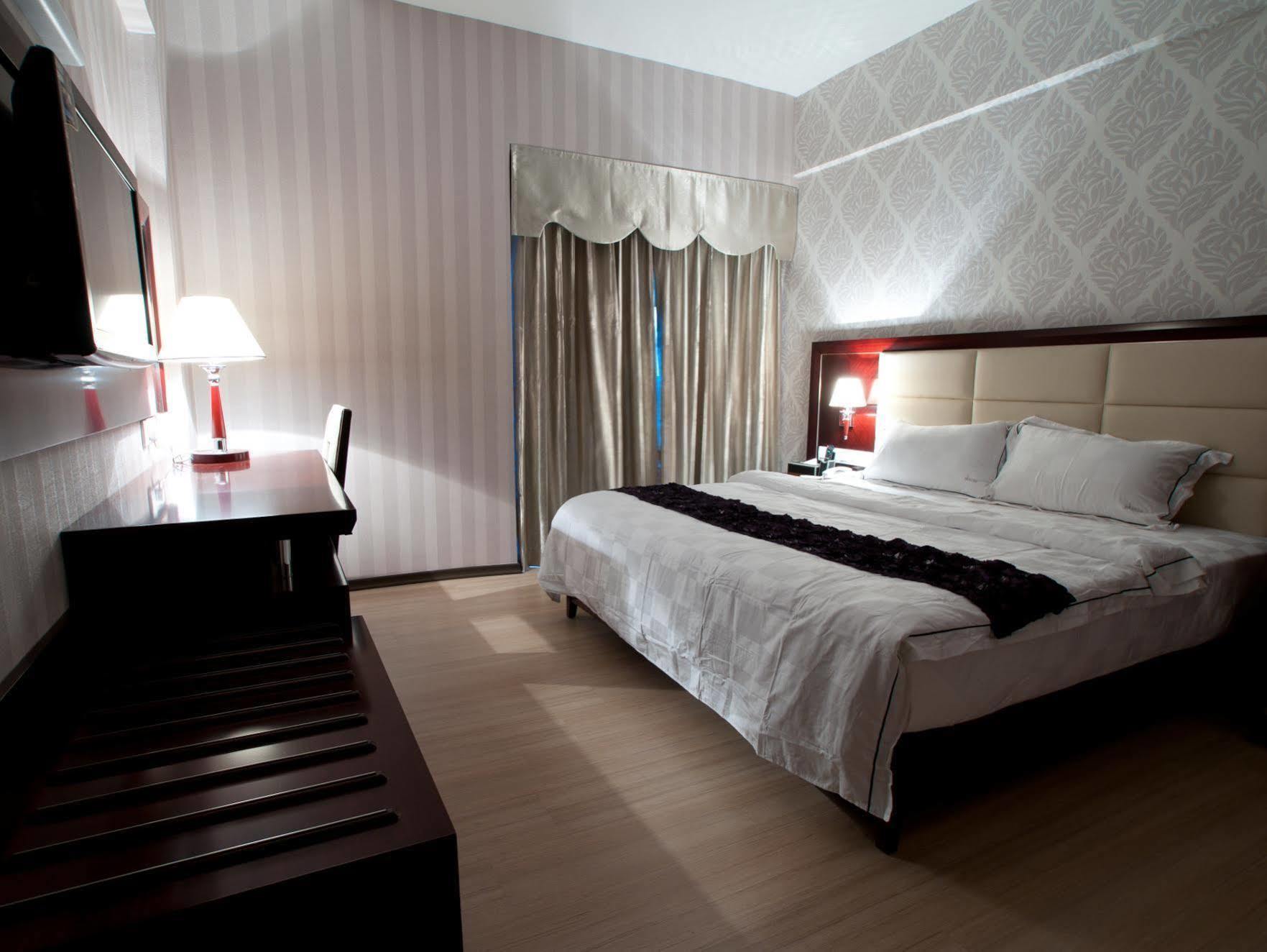 Pariss Hotel Johor Bahru Kültér fotó